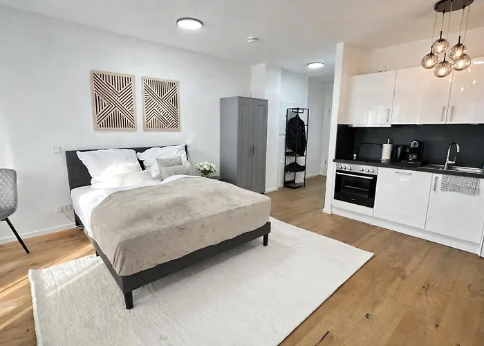 Apartment Homely! Design Airport, Fair, Balcony, City! Frankfurt am Main