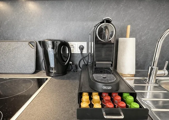 Homely! Design Airport, Fair, Balcony, City! Daire Frankfurt am Main